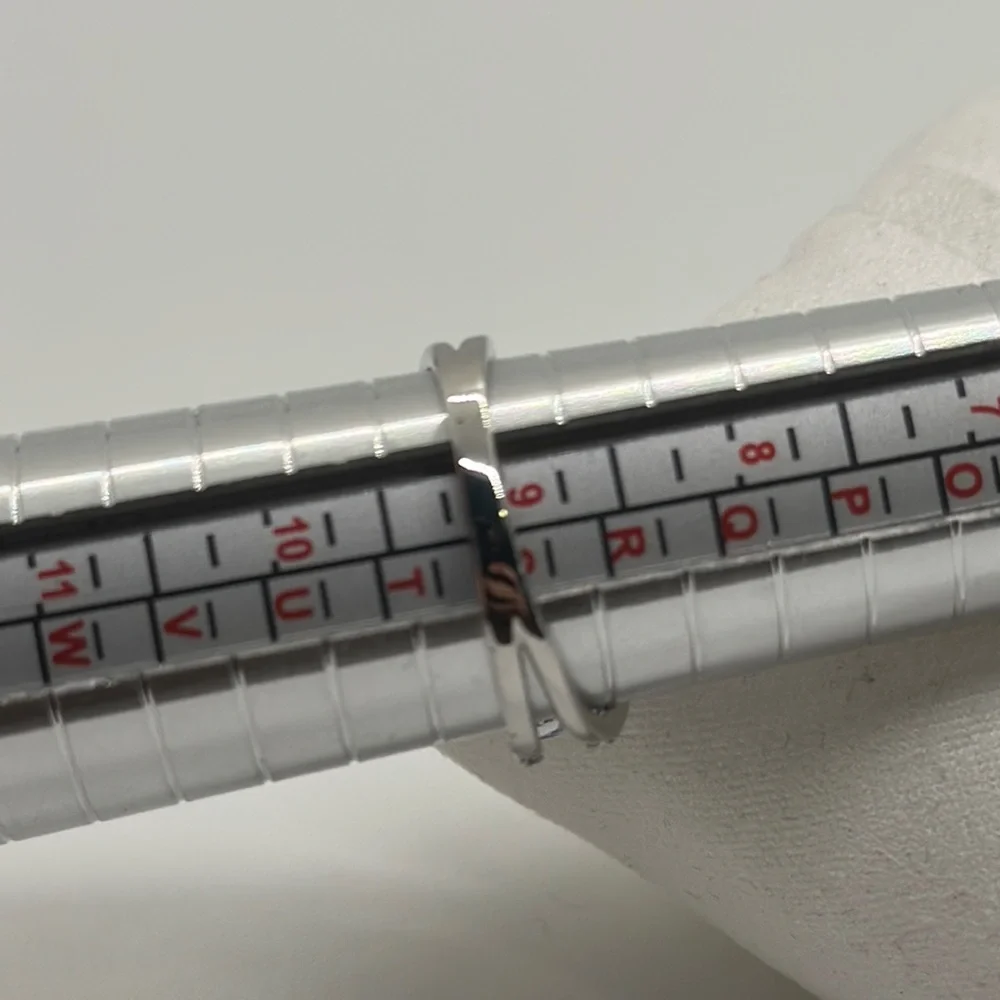 Elegant Rhodium and Blue Gemstone Ring No Bag No Tag Never worn Size 9 - Picture 4 of 4